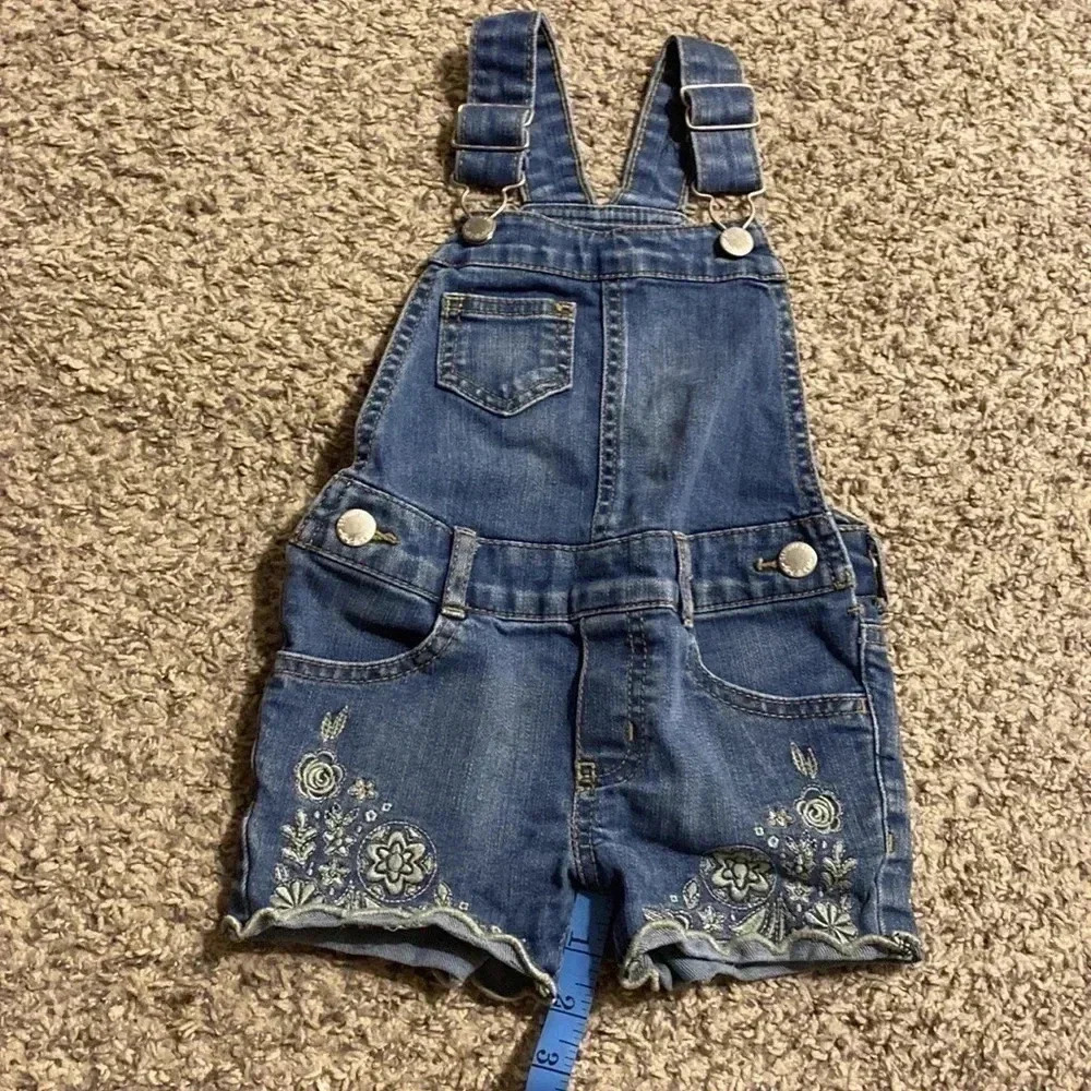 Genuine Kids from OshKosh denim overall shorts with floral design | size: 2T - Picture 6 of 6